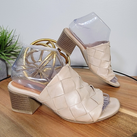 Miz Mooz Cream Woven Heels - Picture 3 of 14